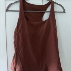 Lululemon tank.